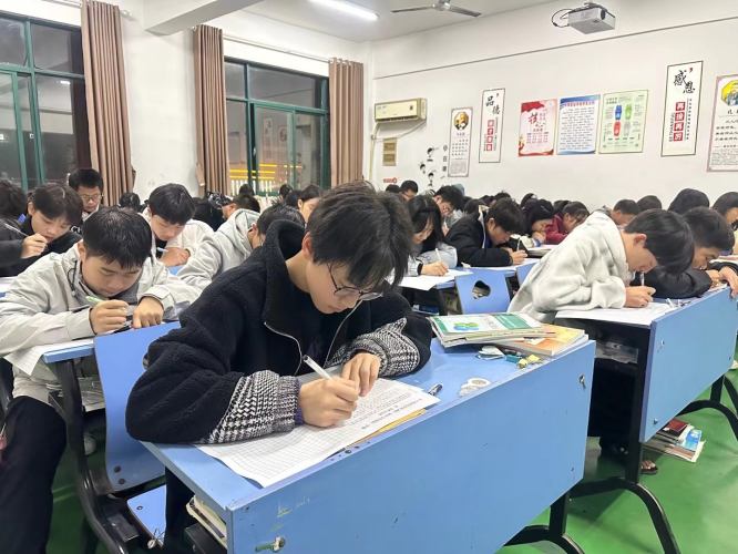 2025安徽工业职业技术学院3 3升学班｜全日制大专学历｜-图2